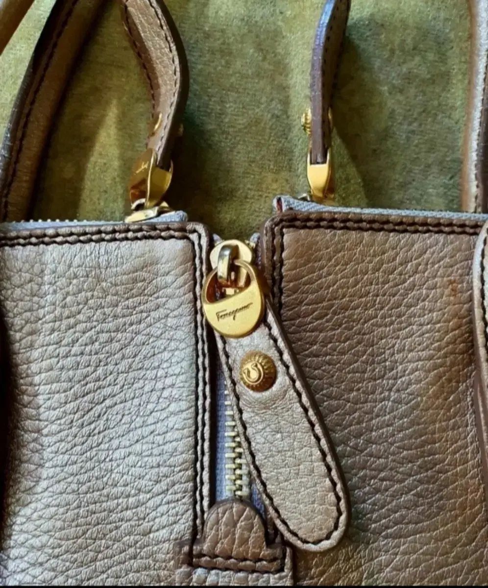 FERRAGAMO フェラガモ トゥー バッグ