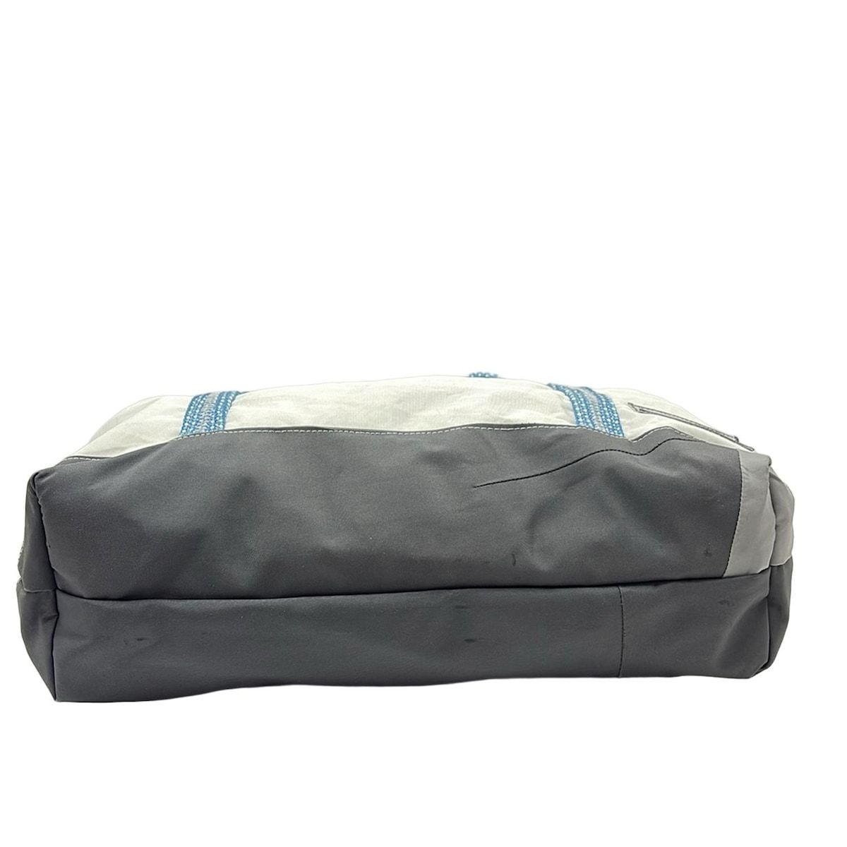 白×ダークグレー×ブルー