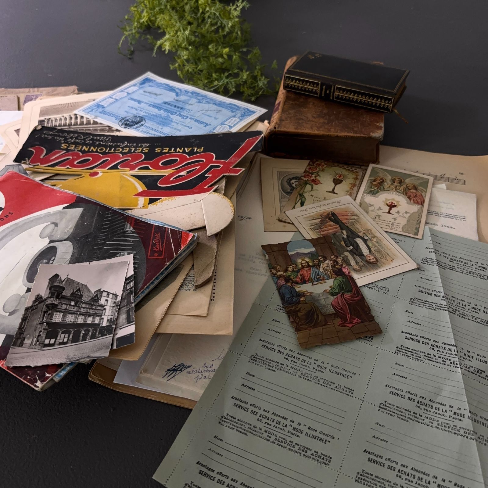 大量1 8 kg程度 アンティーク ヴィンテージ ビンテージ 紙もの フランス雑貨 領収書 ミゼル 冊子 ポストカード 楽譜 ジャーナル 4