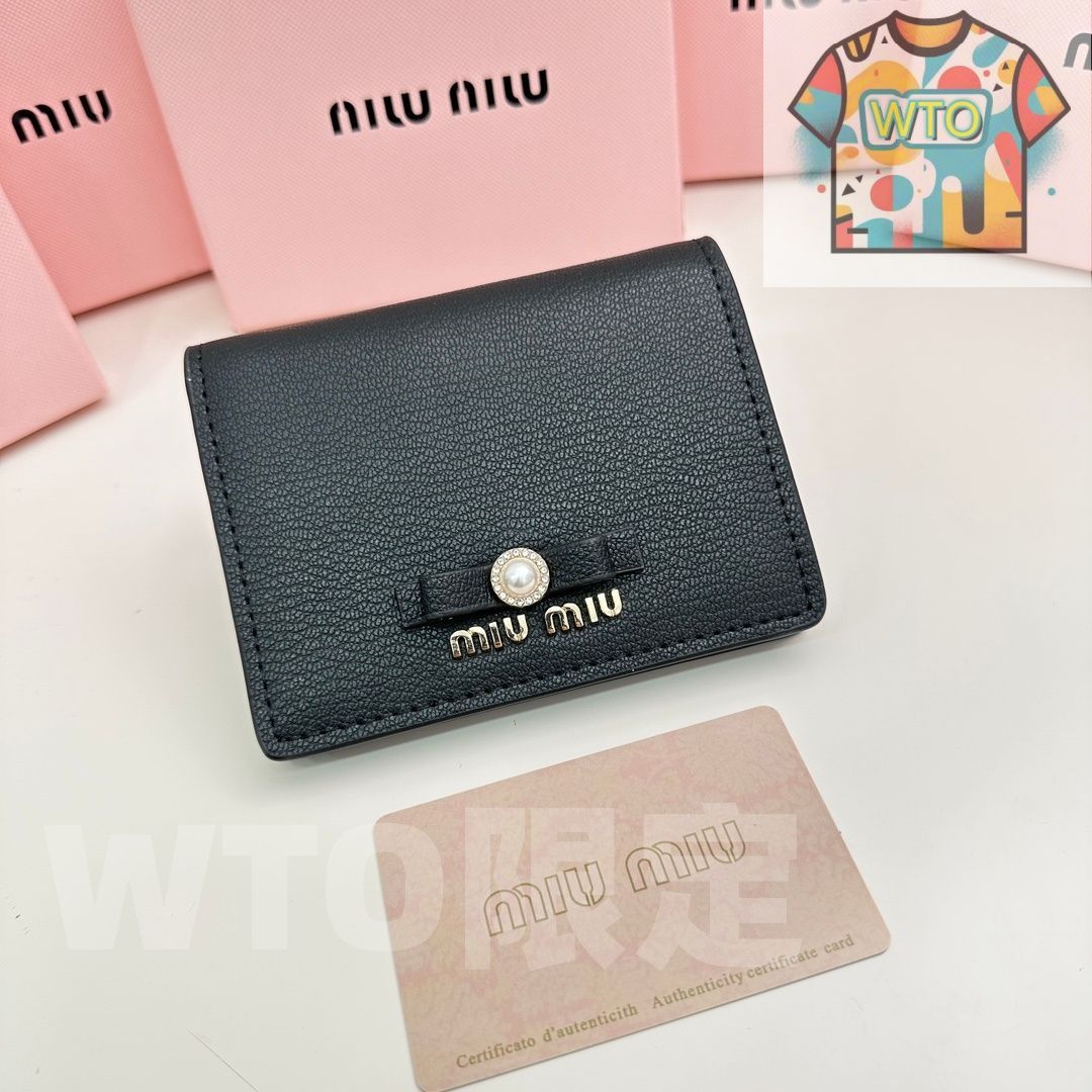 miumiu 最新モデル 5236 マルチカードケース 3色展開 感あふれるコンパクトデザイン -WTO輸入-NAM38