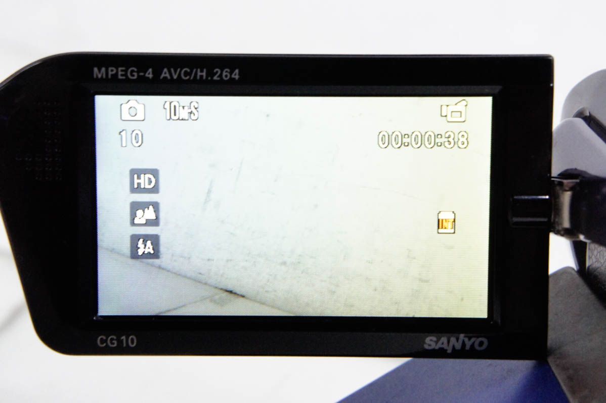 SANYOサンヨー Xacti ザクティ デジタルムービーカメラ 1000万画素 DMX-CG10