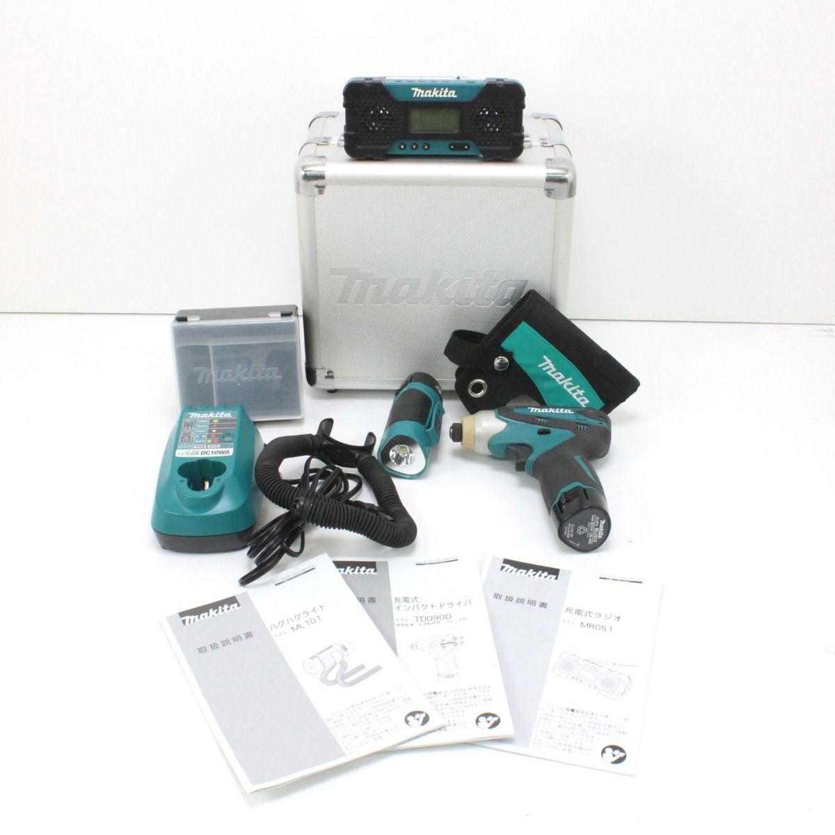 MAKITA マキタ 充電式インパクトドライバTD090D ハグハグライトML101 充電式ラジオMR051