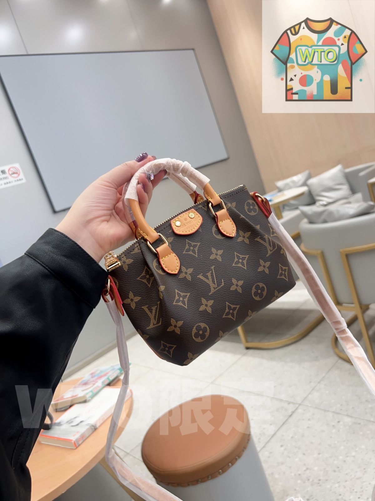 Lv ピンクボックスバッグ