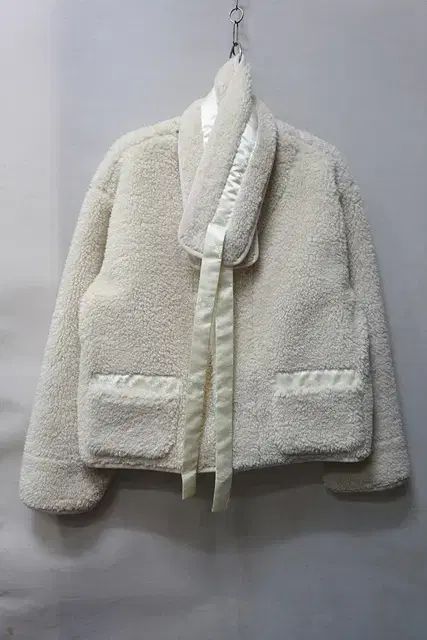 꼬마크 BY Dolsilnai ポンポン ムートン ベスト ボール マフラー セット F