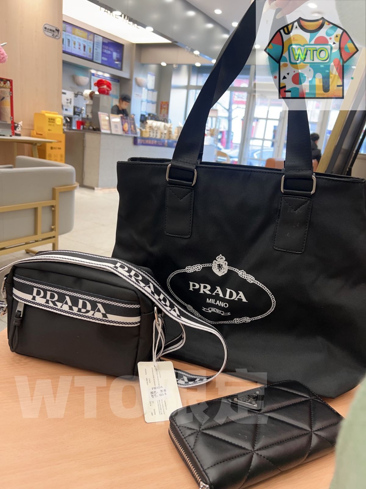 TOP New 2025 高品質3点セット - Prada カジュアルキャンバスバッグ カメラバッグ Prada財布 特別割引 -WTO輸入-QFC17