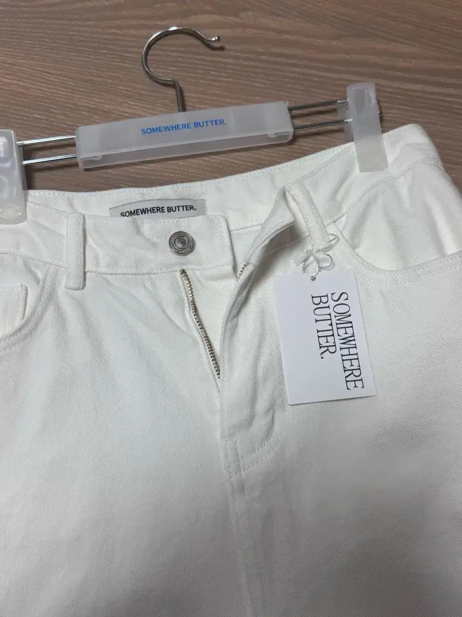 サムウェアButter 白デニム