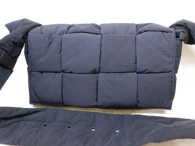 美品 ボッテガ・ヴェネタ □ パデッドテックカセット ショルダーバッグ