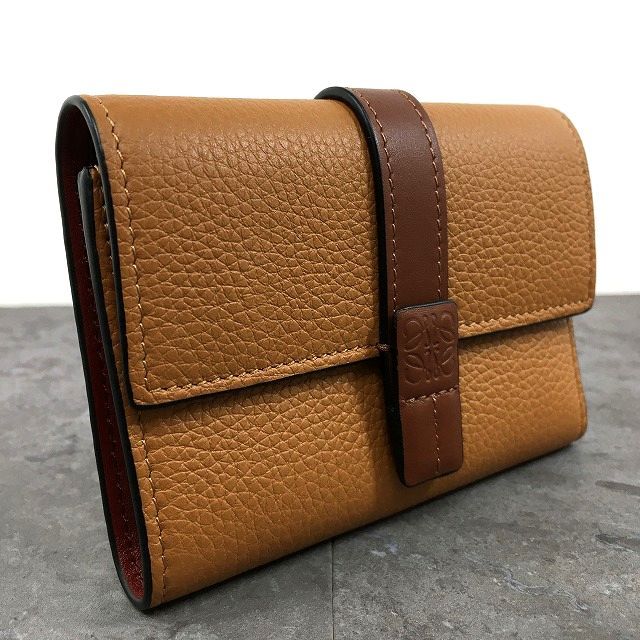 み LOEWE コンパクトウォレット ブラウン レザー 三つ折り財布 アナグラム 財布 231