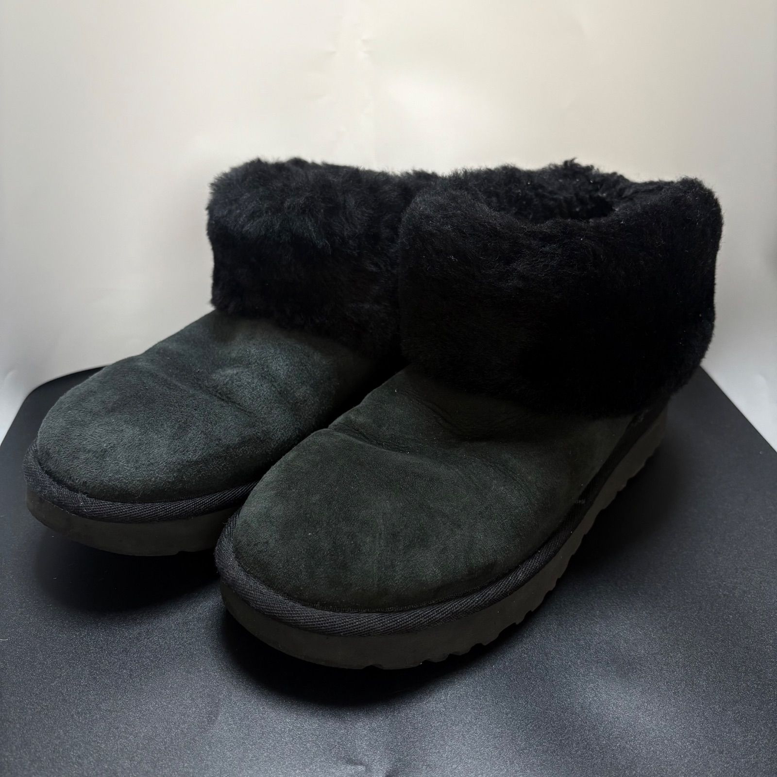 アグ UGG クラシック ミニ フラッフ Classic Mini Fluff ムートンブーツ ショートブーツ 1106757 23 cm 黒 ブラック