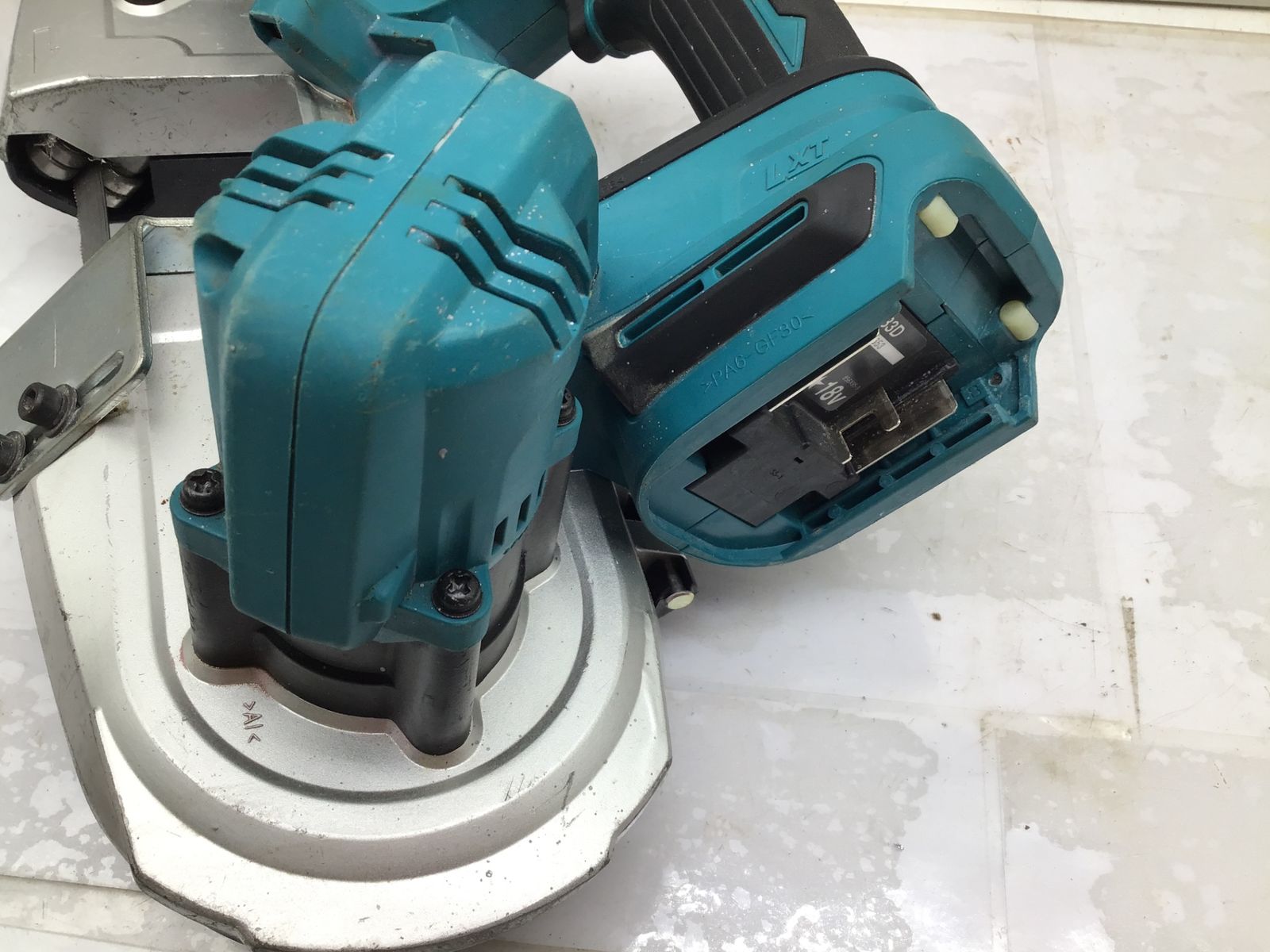  品 Makita マキタ 18 v充電式ポータブルバンドソー PB 183 DZ エコツー M 02 バンドソー 切断工具 切断機