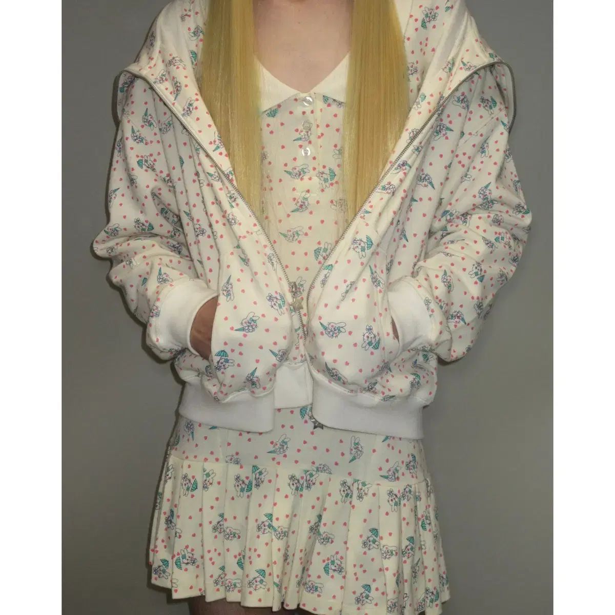 アシュリー ウィリアムズ フードジップアップ ギャルy2kコ イッセイミヤケ オアイル モリガール ジチョイ