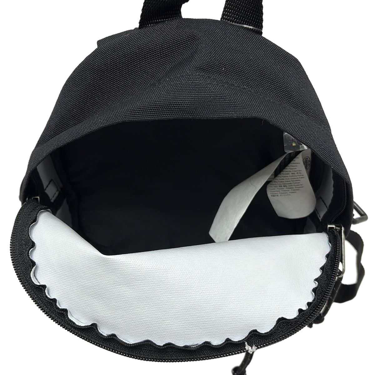 黒×白×レッド EASTPAKコラボ