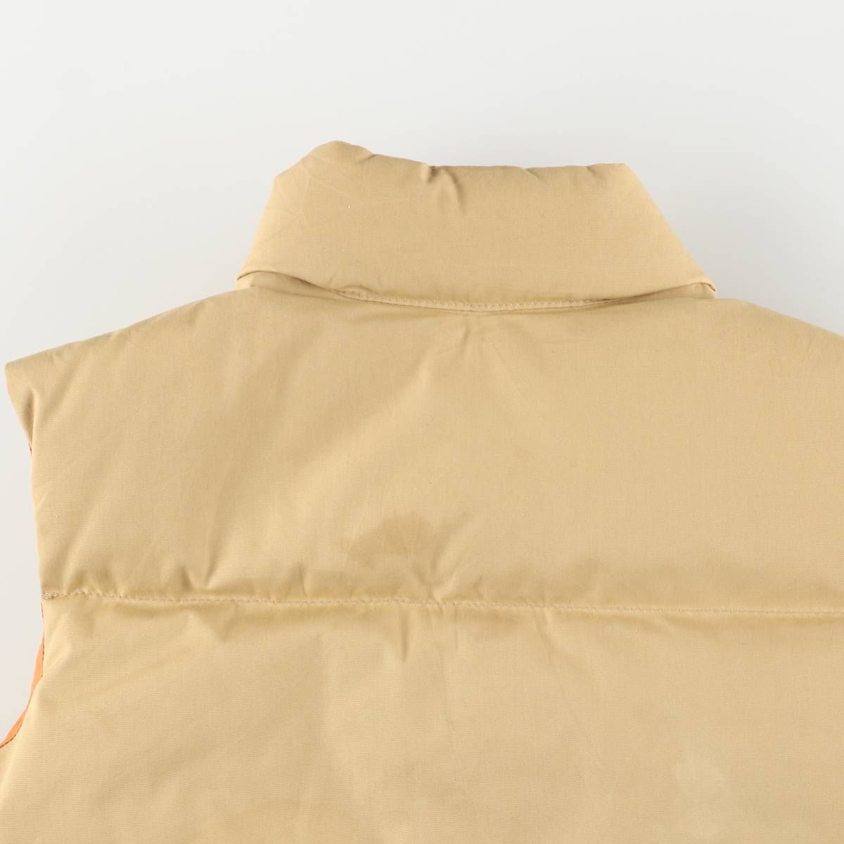 茶タグ ダウンベスト