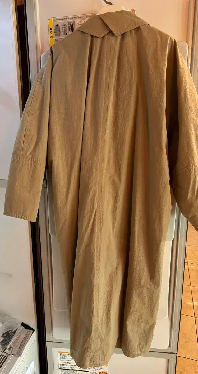 Toteme トレンチコート