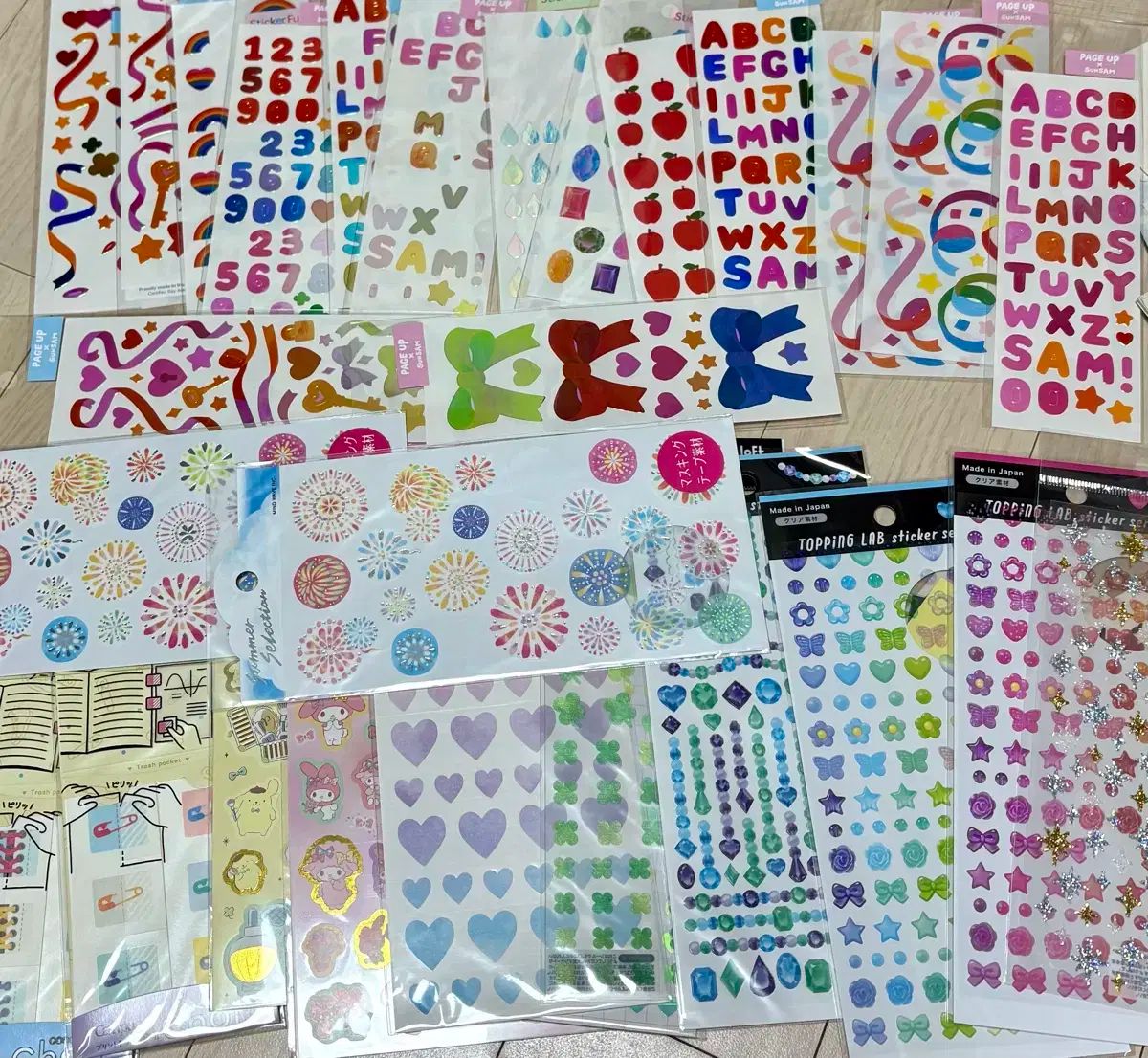 サンリオ/日本 판스티ッカー/ステッカー シール まとめ売り サンリオ サンリオ&frasl;日本 シール 5サイズ レビュー特典あり パフェスイーツ