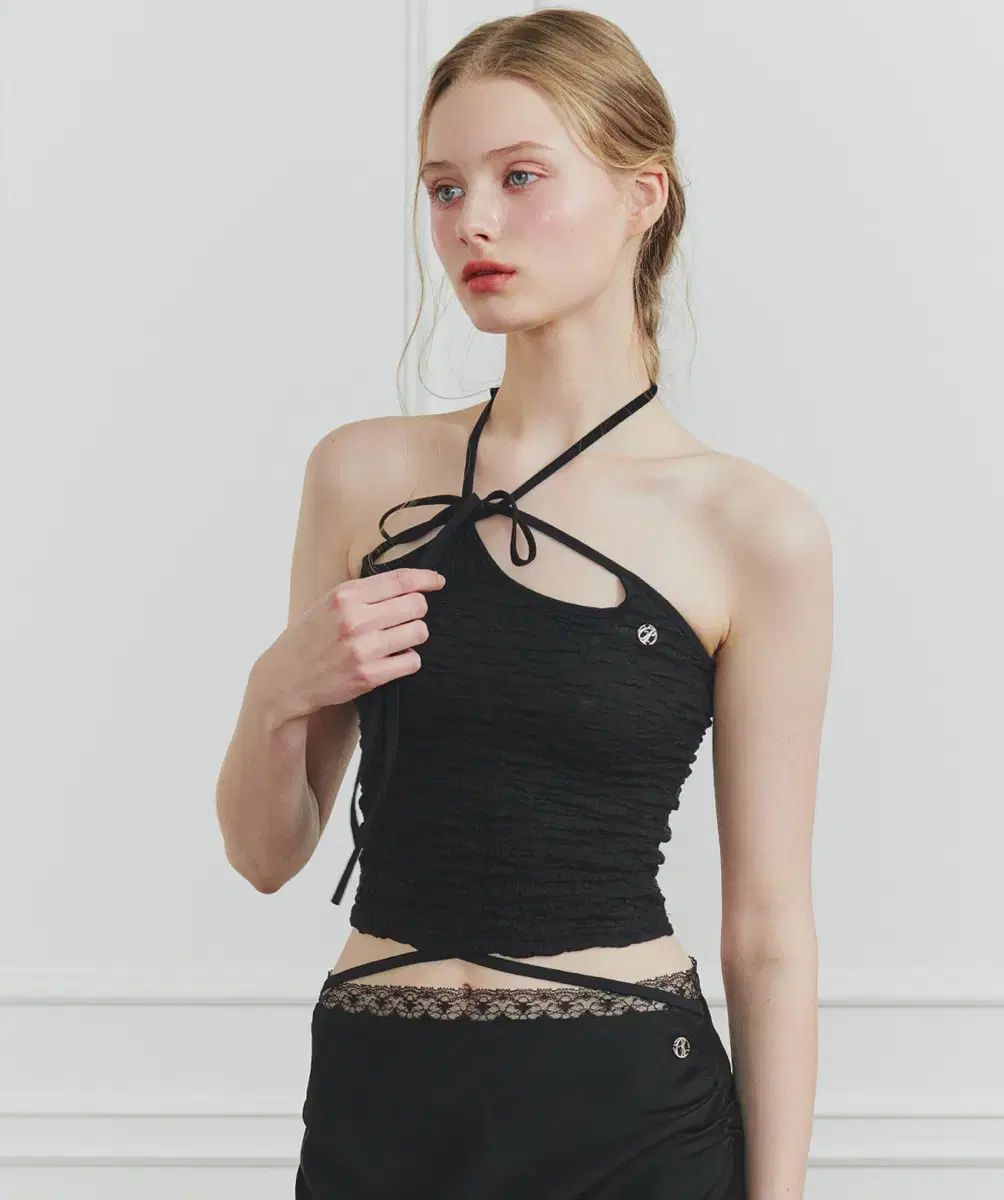 ハン ソヒ HAN SOHEE 着用 PAIN OR PLEASURE ペインオアプレジャー ORCHID TUBE TOP black