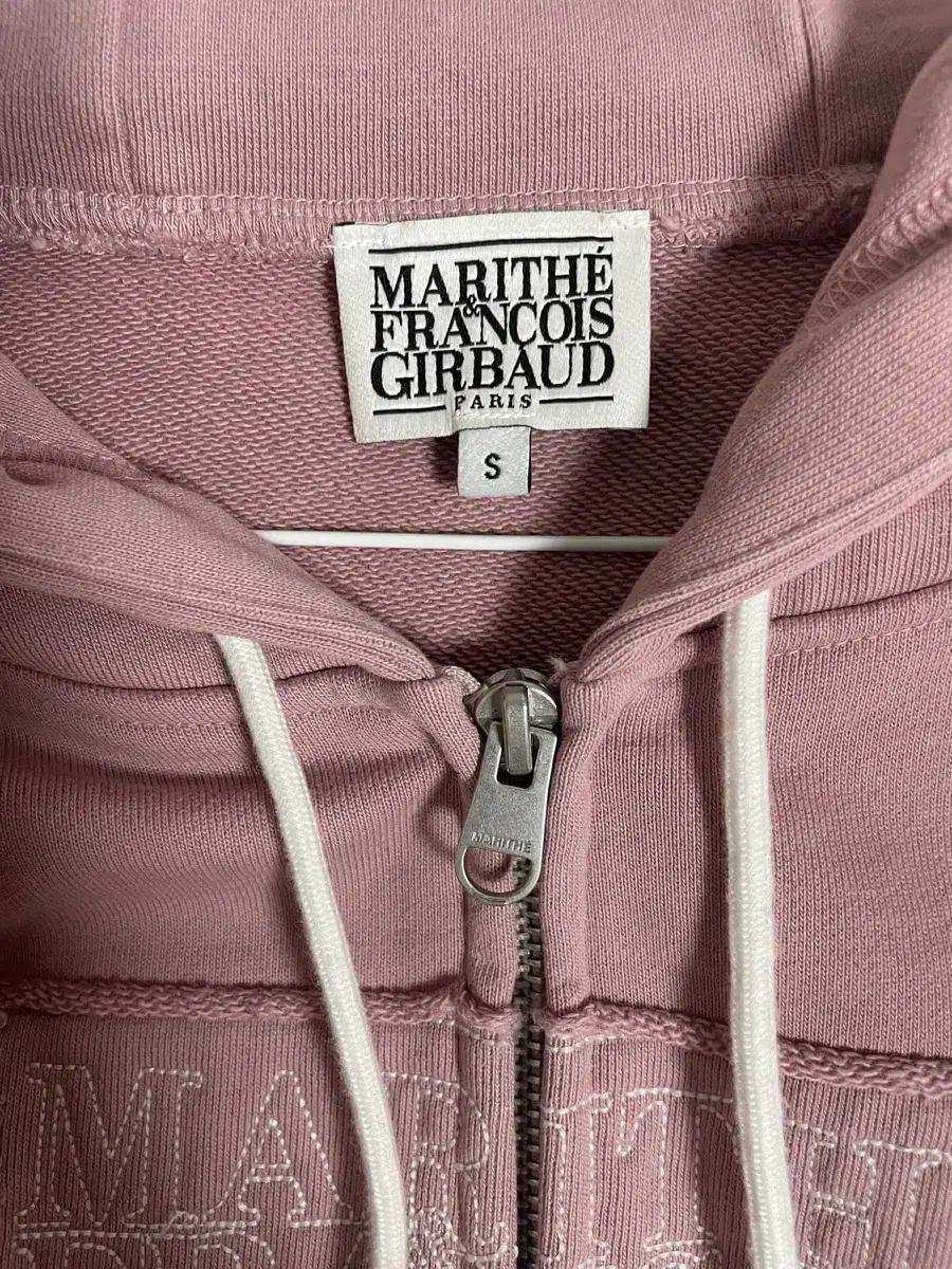 フードジップアップ