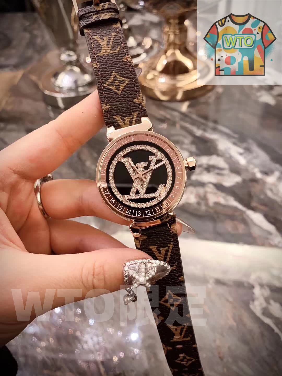 今日 新しい一年の運をつなぐ腕時計 WTO店名をご ください