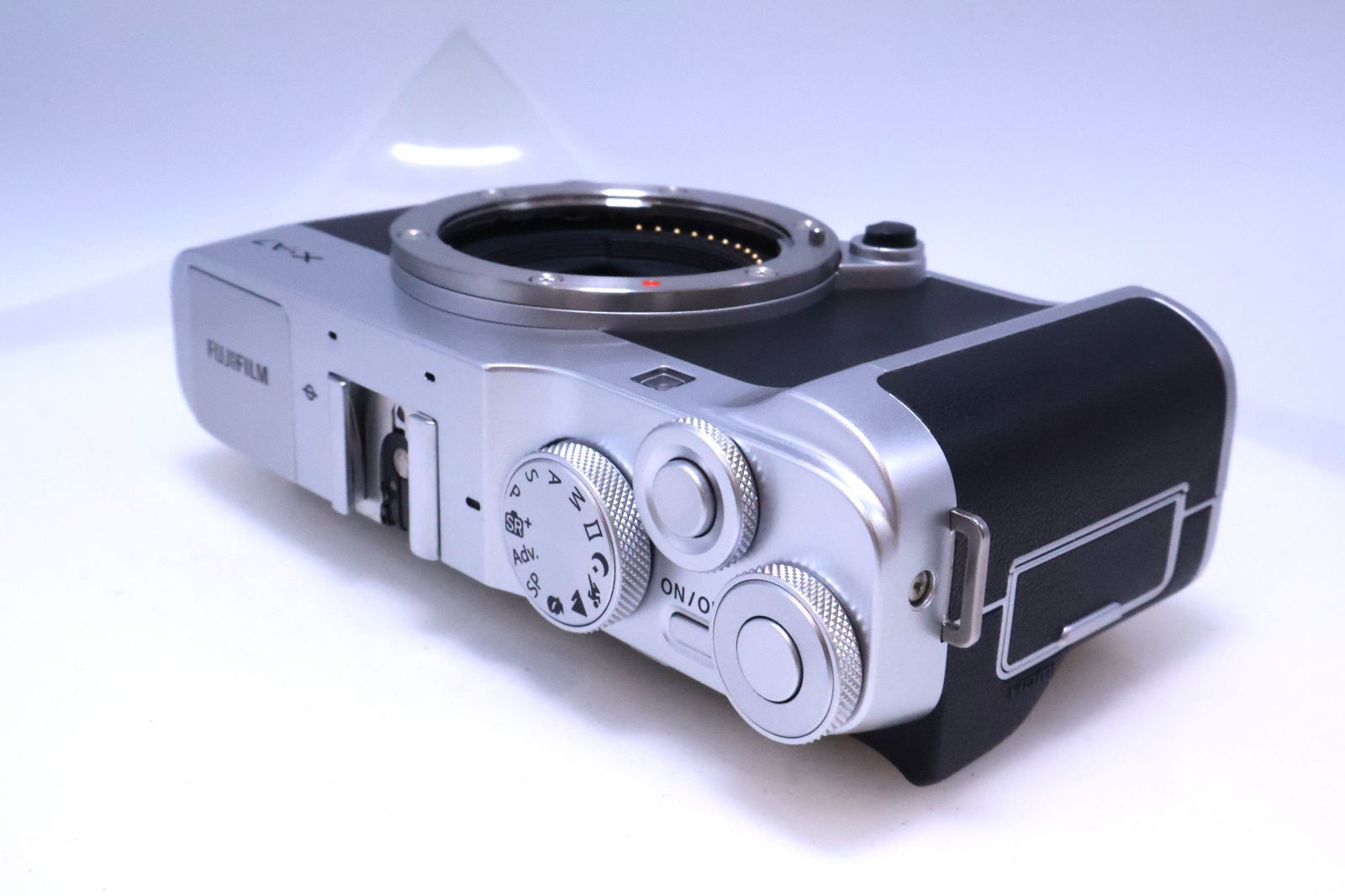 美品】FUJIFILM X-A7 ボディ シルバー ミラーレス一眼カメラ - メルカリ
