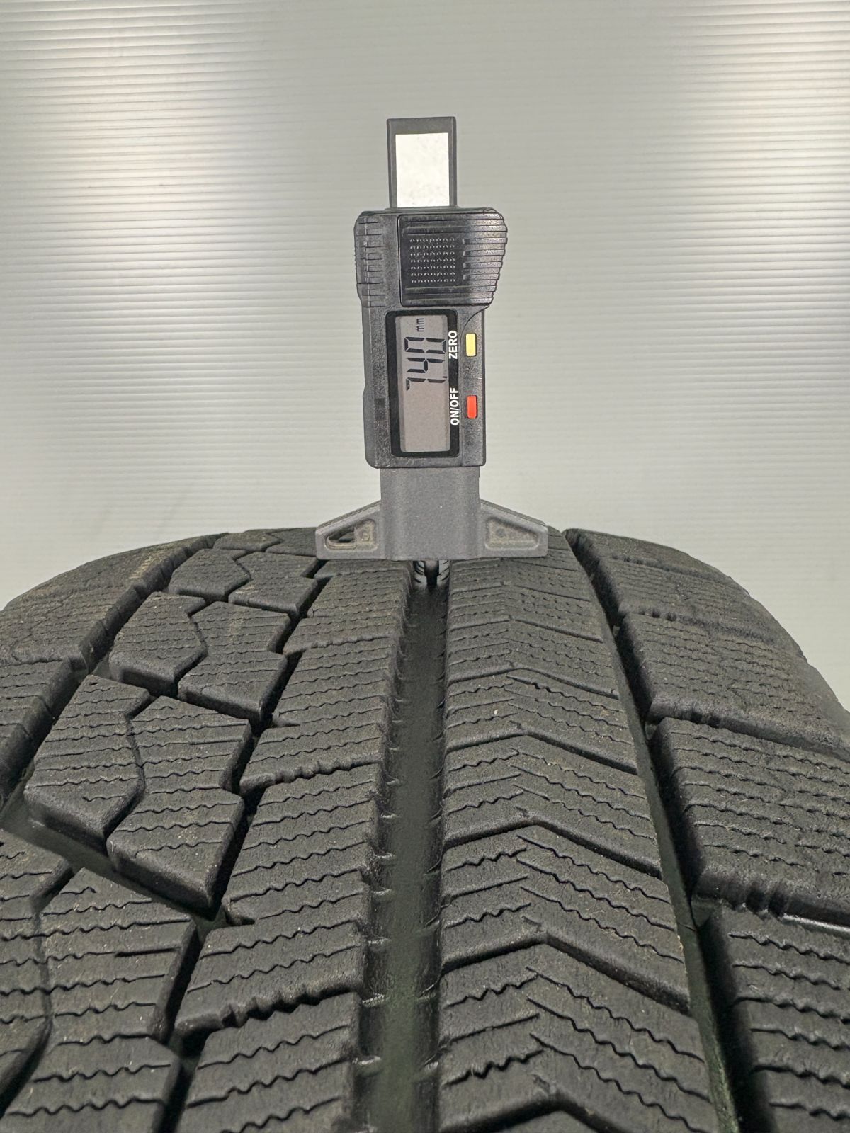 ✦送料込✦ブリヂストン スタッドレス VRX 215/50R17 2本 深溝 送料込ブリヂストン スタッドレス VRX 215/50R17 2本 深溝 ブリザック