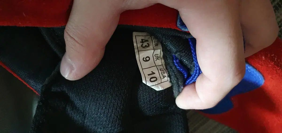 サンボシューズ