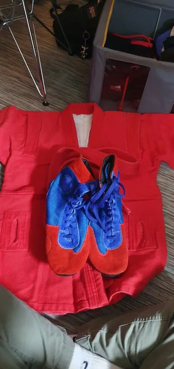 サンボシューズ