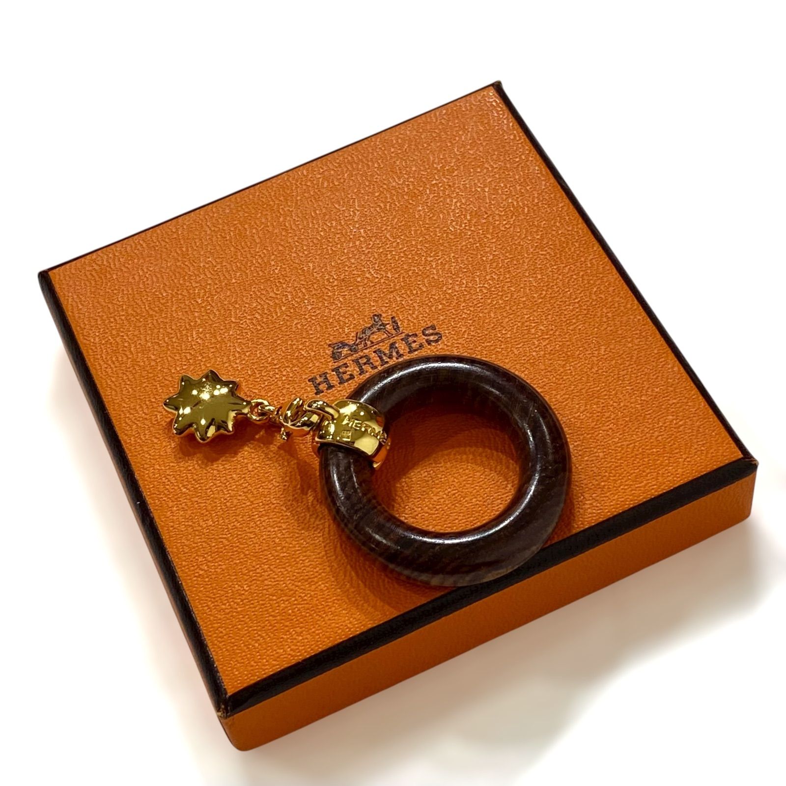 限定品 エルメス スカーフリング ゴールド×ウッド スターモチーフ 星を