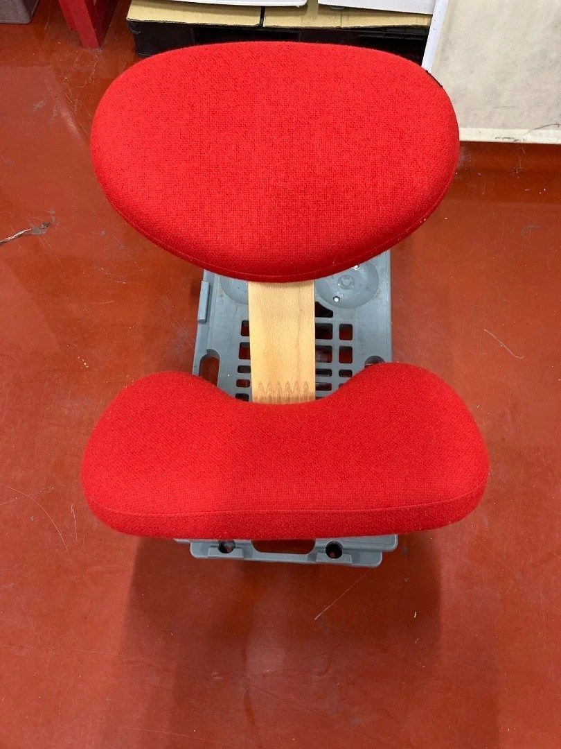 【美品】Rybo バランスイージー 学習椅子 姿勢矯正 レッド　赤 楽天市場】【通算145週1位！】バランスチェア バランス イージー 学習