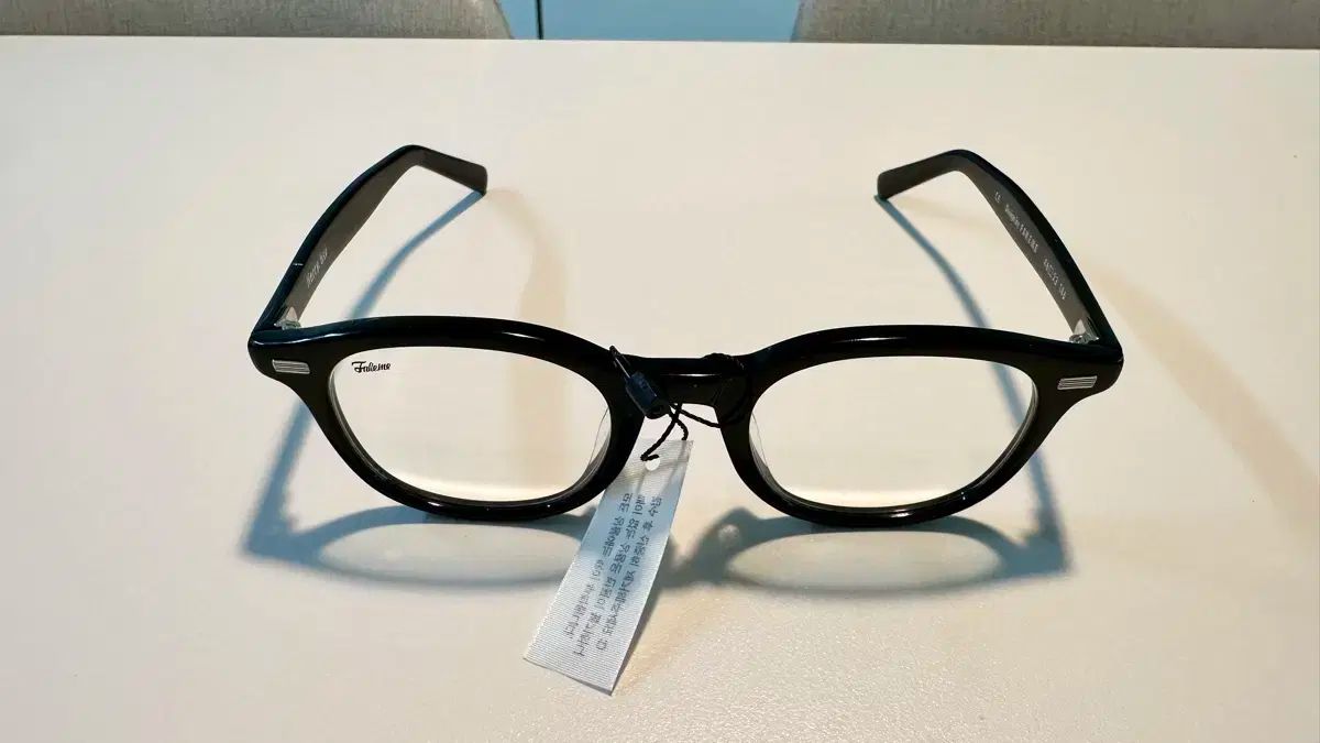 黒色 タートオプティカルアーネルです