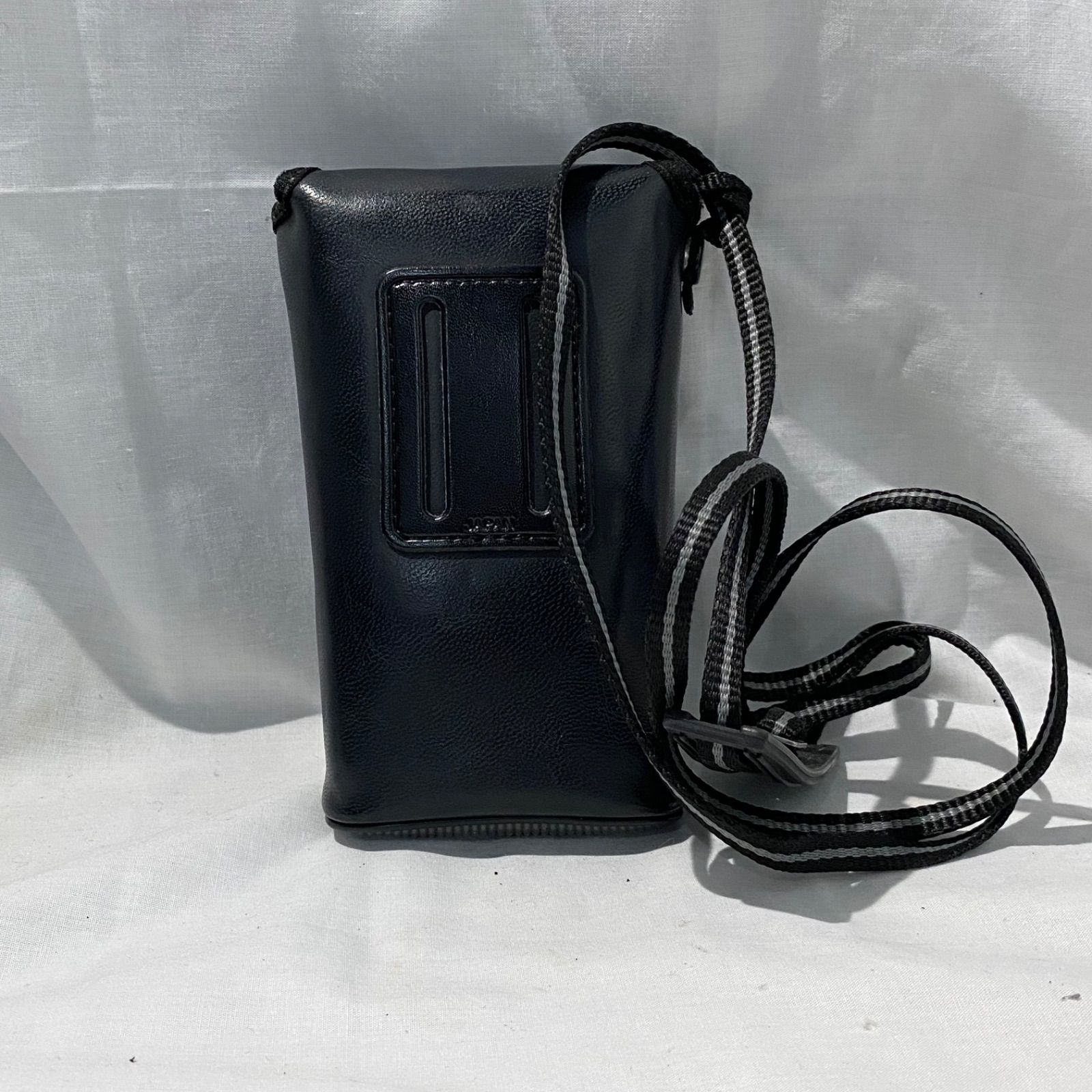 CHINON フィルムカメラ ブラック ケース ストラップ 昭和 レトロ CHINON フィルムカメラ ブラック ケース ストラップ 昭和 レトロ