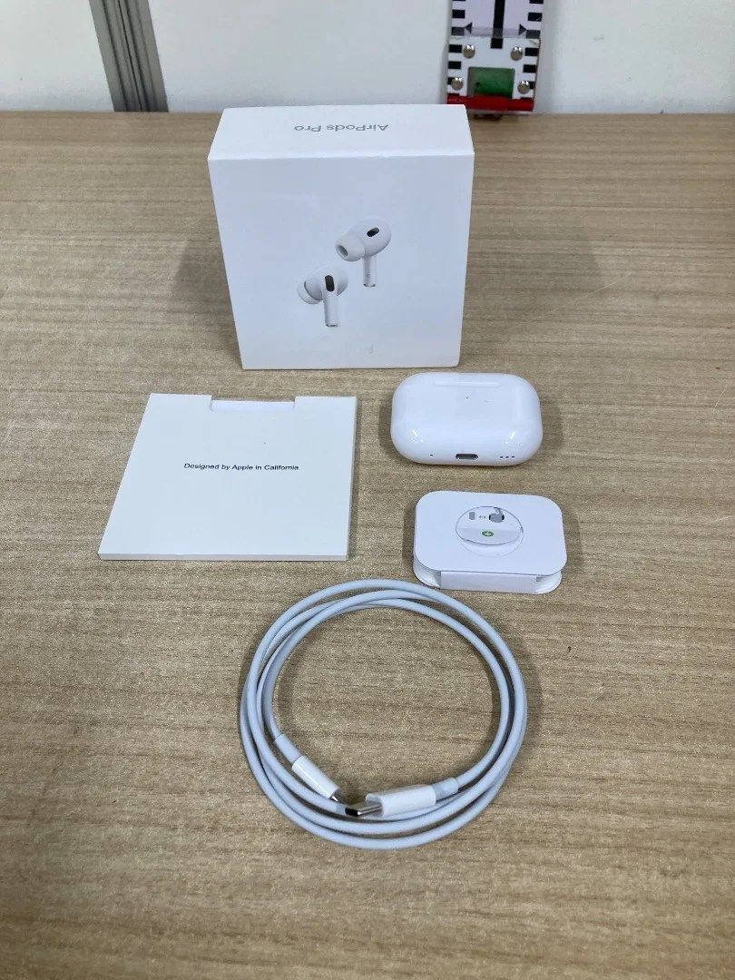 Apple AirPods Pro 第2世代 A2700 MagSafe対応 Lightning充電モデル