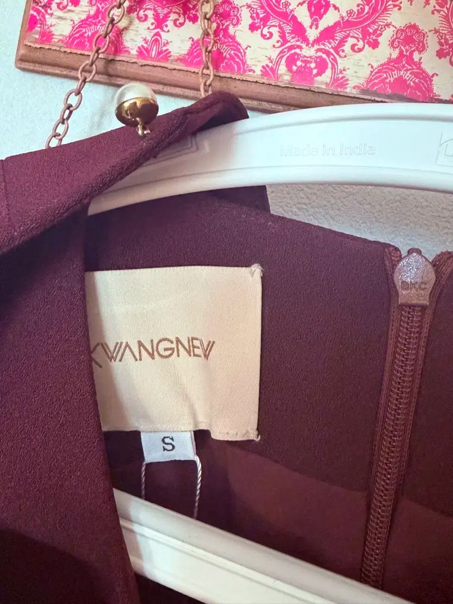 Kwang ワイン色 ケープ デザイン ONE PIECE