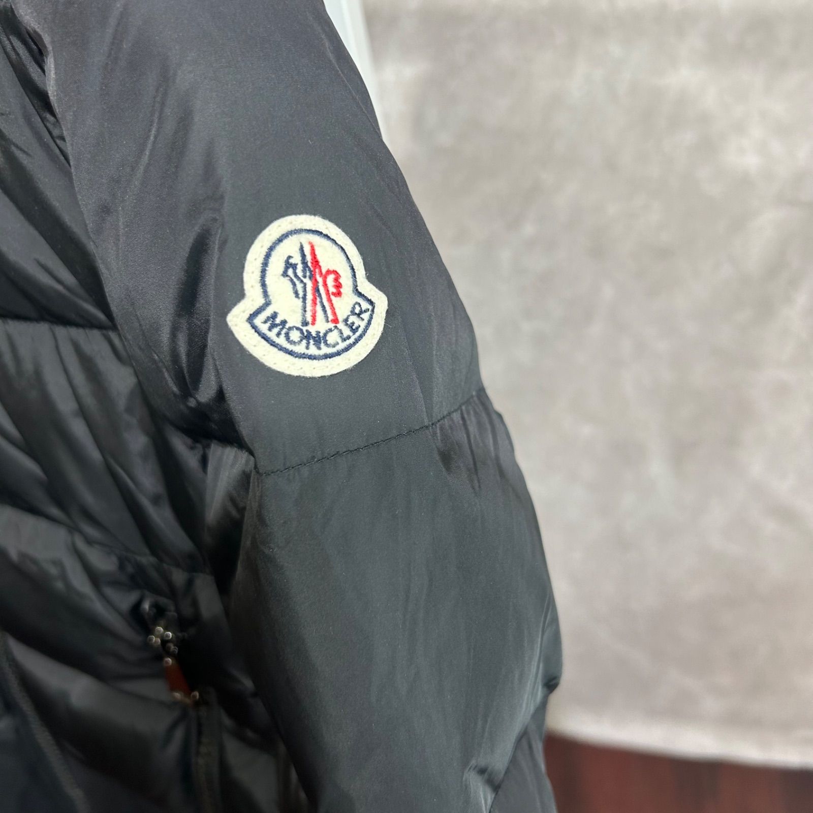 【美品】 MONCLER モンクレールダウンジャケットペプラムネセアNESEA黒 極美品』MONCLER NESEA ネセア ペプラム ダウンジャケット 黒 - メルカリ