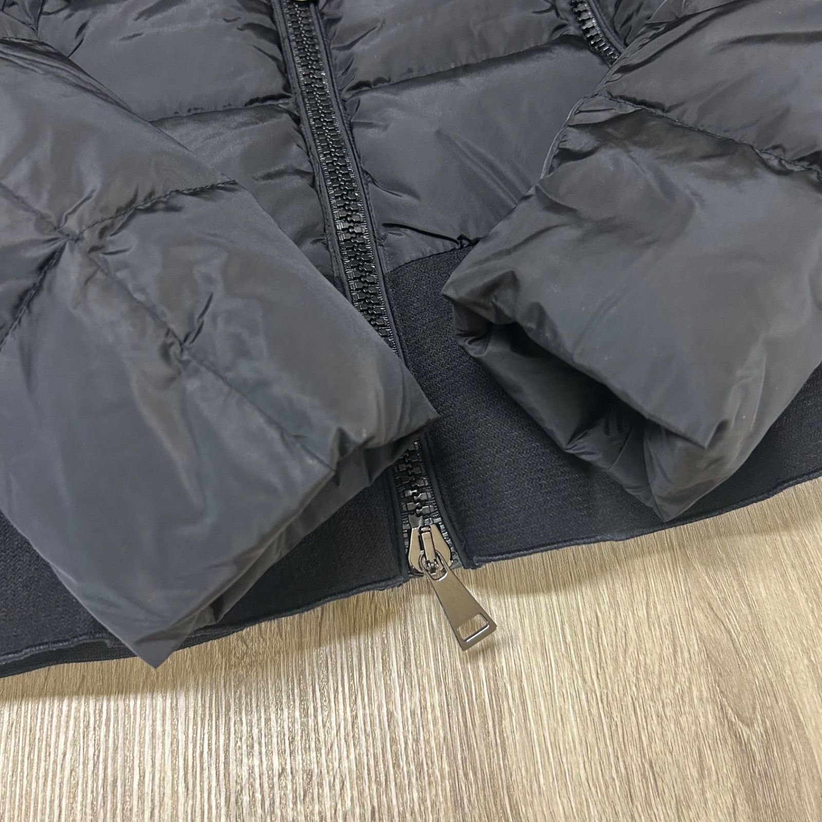 美品】 MONCLER モンクレール ダウンジャケットペプラムネセアNESEA 黒