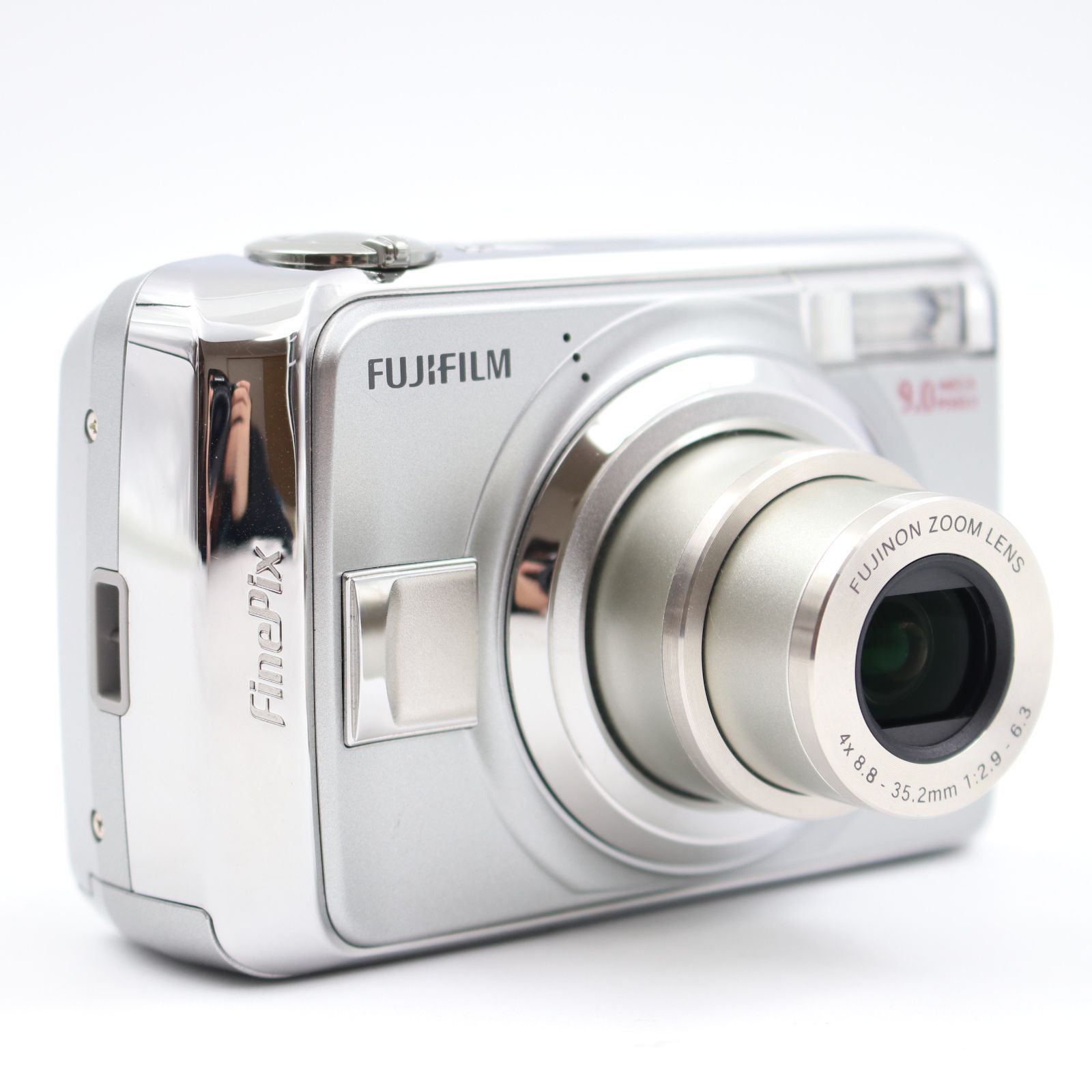 コンパクトデジタルカメラ