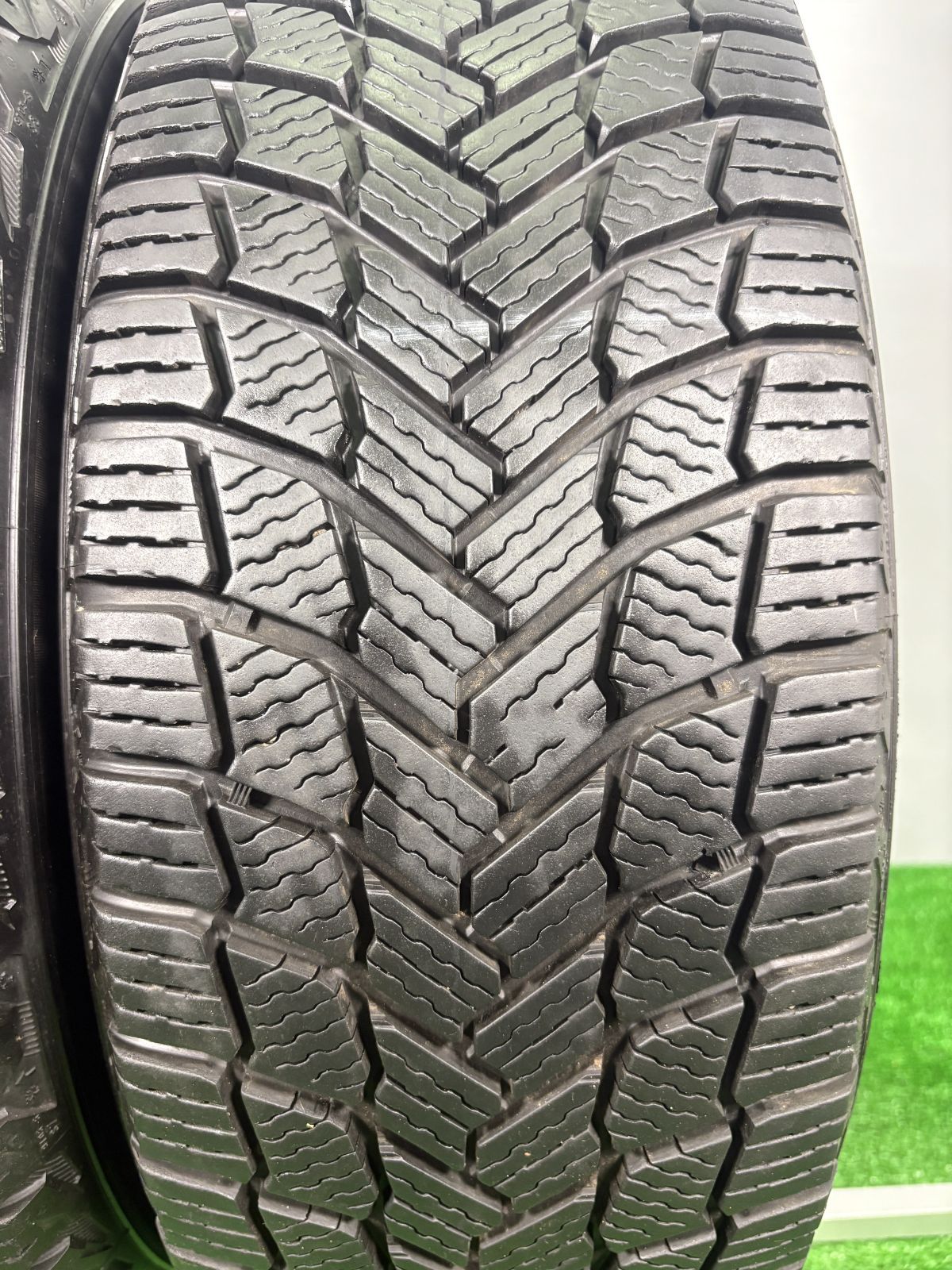 タイヤ スタッドレス