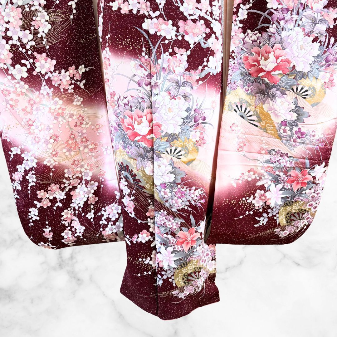 三松 振袖 フルセット 正絹 身丈162 cm ダークレッド ピンク 花車 枝 梅模様 金彩 刺繍衿付き ブランドふりそで 成人式 結婚式 前撮りに 上品で華やかな三松謹製の