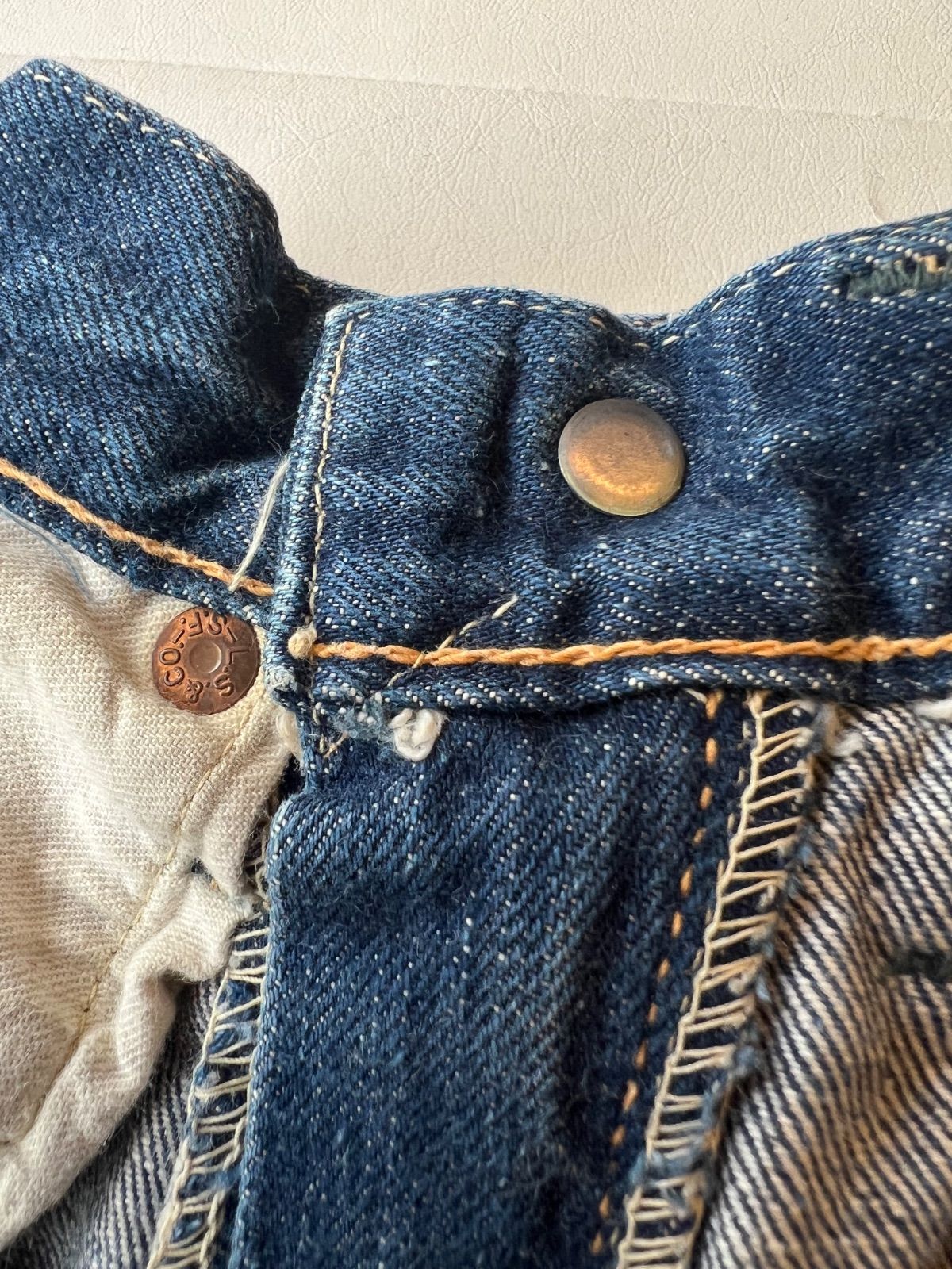 50sビンテージ LEVI’S 501XX 47モデル ヒゲ 片面 革パッチ スペシャル/ 片面タブ】50's Levi's 503ZXX 47モデル 革パッチ AGE0