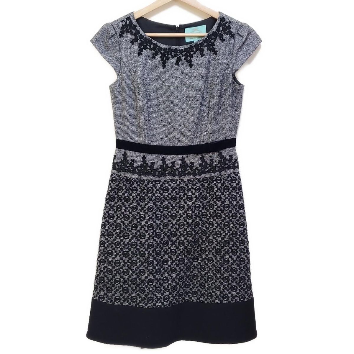 TOCCA トッカ ワンピース サイズ0 XS レディース - 黒×白 クルーネック 半袖 ひざ丈 刺繍