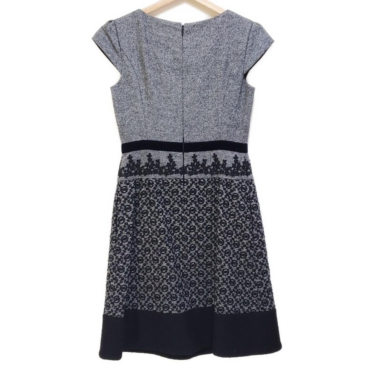 TOCCA トッカ ワンピース サイズ0 XS レディース - 黒×白 クルーネック 半袖 ひざ丈 刺繍