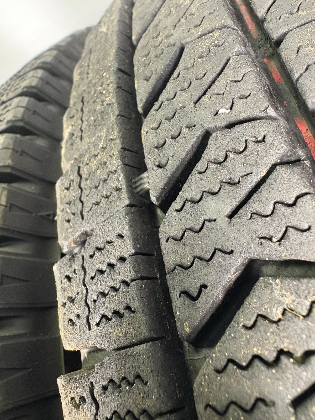 ブリヂストン W