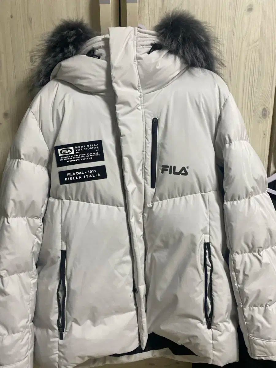 FILA KINGDOM 3 0 グースダウン アイスグレー