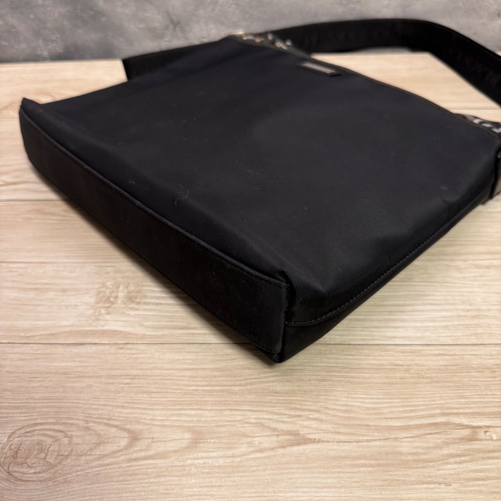 ✨BURBERRY BLACK LABEL バーバリーブラックレーベル ショルダーバッグ