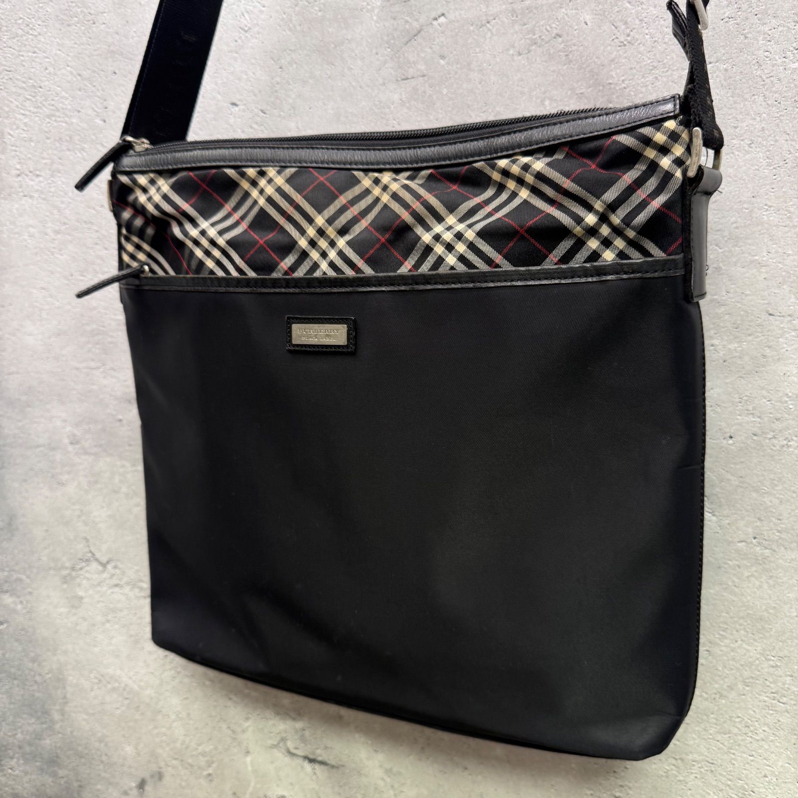 【美品】バーバリーブラックレーベル　ショルダーバッグ 金具　ナイロン　チェック ✨BURBERRY BLACK LABEL バーバリーブラックレーベル ショルダーバッグ
