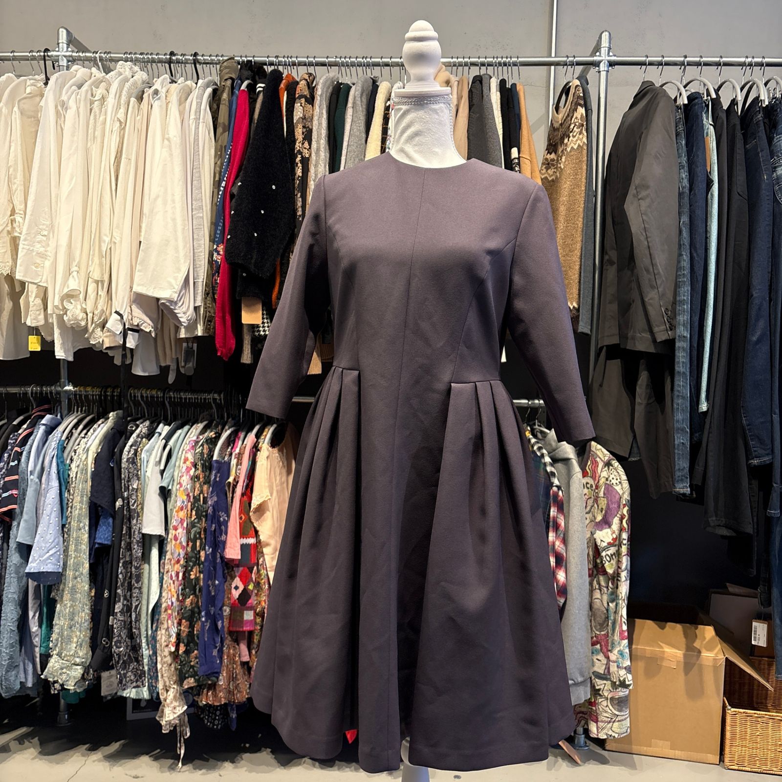 アドーア ADORE 無地 フ Aライン ワンピース one-piece お呼ばれ デート オフィスカジュアル 食事会 七分袖 グレージュ Mサイズ 38 9号