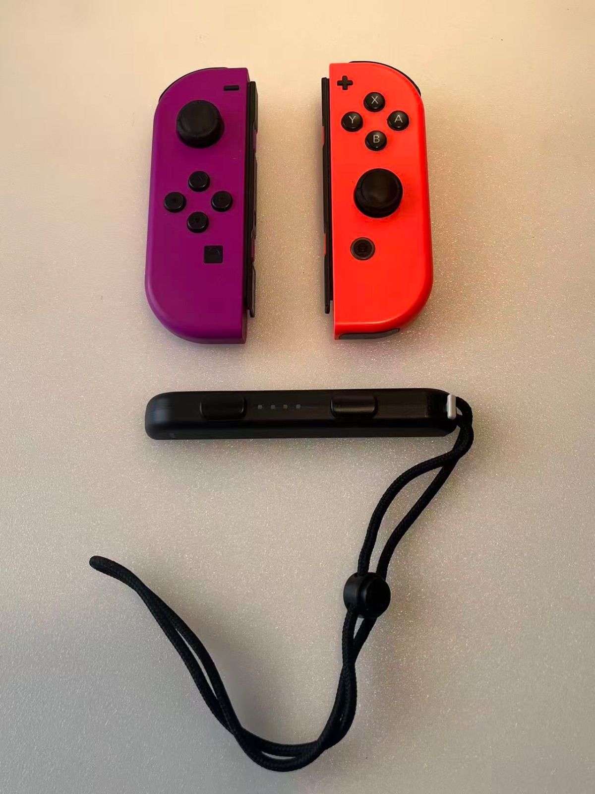 動作未確認）ニンテンドー Switch ジョイコン ネオンパープル/ネオン