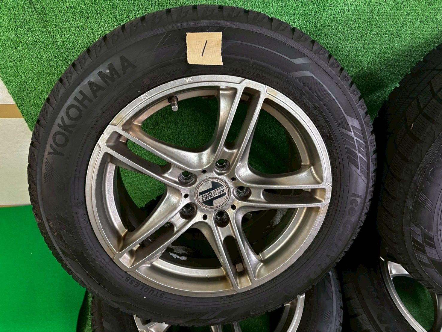 BMWミニ クロスオーバーZA 16バッキンガム スタッドレスタイヤ ケレナーズスポーツ製 社外アルミホイール205 60 16 み