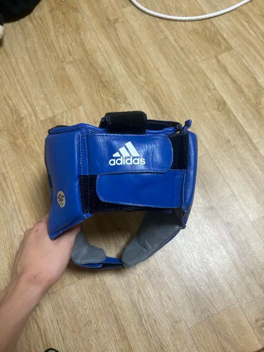 アディダス ボクシング ヘッドギア アイバ