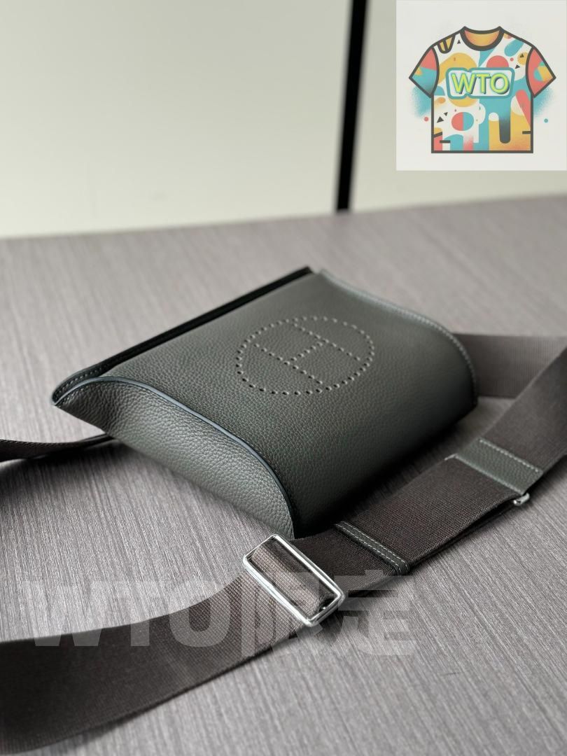 ショルダーバッグ