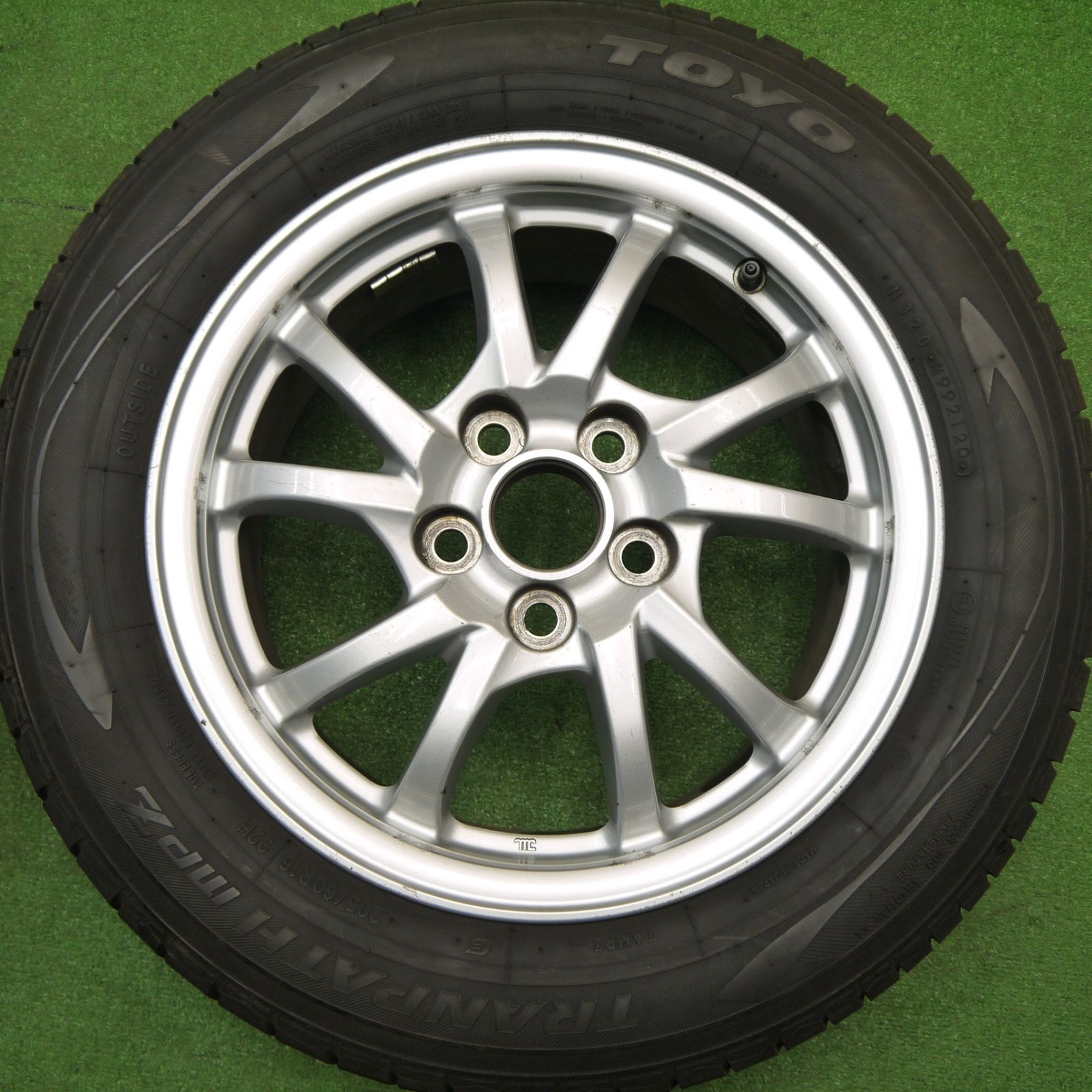  バリ溝 9 5分 トヨタ プリウス α 205 60 R 16 ブリヂストン ネクストリー エコピア トーヨー トランパス MPZ 16インチ PCD 114 3 5 H ノ 16インチ タイヤ ホイールセット